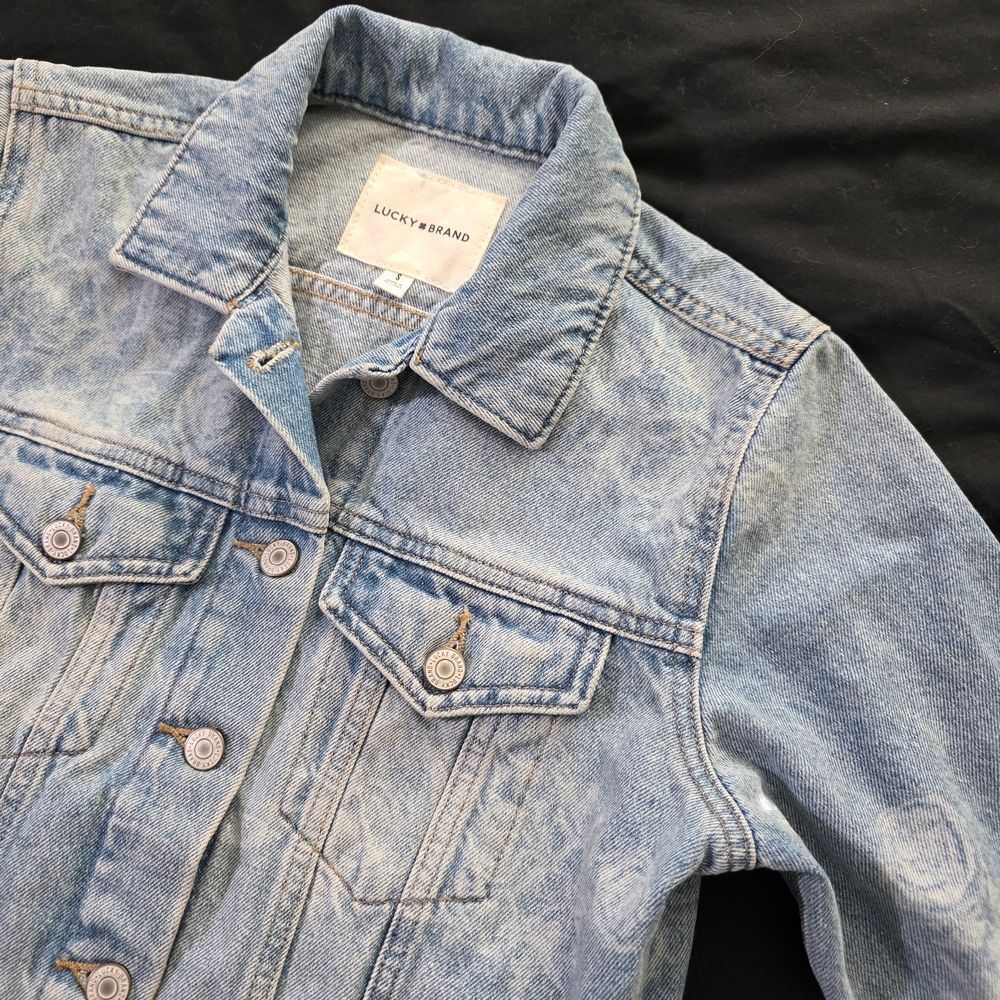 Lucky Brand Floral Print Denim Jacket Womens Small - Picture 3 of 6